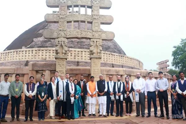 सांची विश्व धरोहर पर ब्रिक्स प्रतिनिधिमंडल के भ्रमण का विज्ञप्ति चित्र